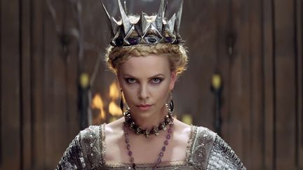 "Blanche-Neige et le chasseur", de Rupert Sanders, avec Charlize Theron, sort le 13 juin 2012 en France. (UNIVERSAL PICTURES / SIPA / AP)