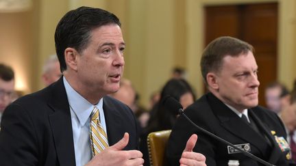 Le directeur du FBI James Comey s'adresse à la&nbsp;commission du renseignement de la Chambre des représentants, lundi 20 mars 2017 à Washington (Etats-Unis). (MANDEL NGAN / AFP)