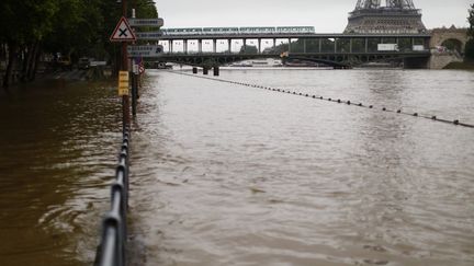 Le niveau de la Seine monte à Paris, le 2 juin 2016. (NurPhoto / AFP)