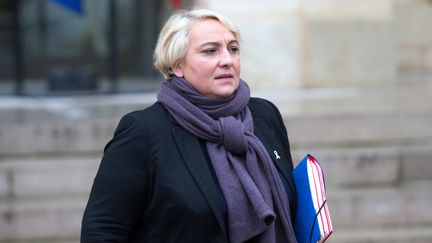 La secrétaire d'Etat aux Droits des femmes, Pascale Boistard, dans la cour de l'Elysée (Paris) le 25 novembre 2015, après un Conseil des ministres. (CITIZENSIDE/YANN BOHAC / AFP)