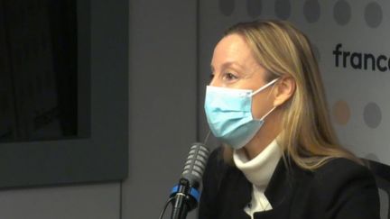 Adélaïde de Clermont-Tonnerre, la directrice de la rédaction de&nbsp;"Point de vue". (CAPTURE ECRAN / FRANCEINFO)