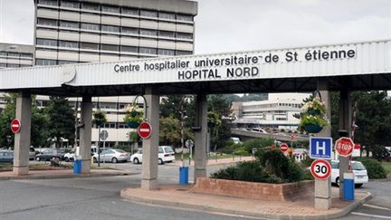 L'entrée du CHU de Saint-Etienne (© AFP PHOTO PHILIPPE MERLE)