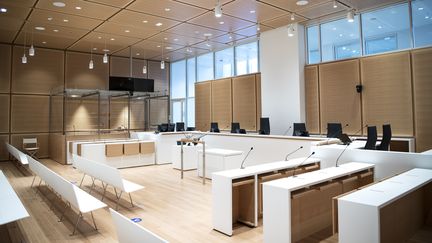 Une salle d'audience du nouveau palais de justice de Paris, le 14 avril 2018. (CHRISTOPHE ARCHAMBAULT / AFP)