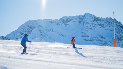 Pour fêter son ouverture saisonnière, Val Thorens organise sa "Grande Première". Cette manifestation permet de tester gratuitement pendant tout le week-end le matériel dernier cri utilisé en ski alpin, snowboard, snowscoot ou freestyle. (C.DUCRUET OT VAL THORENS)