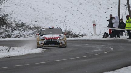 Sébastien Loeb sur les routes verglacées du Monte-Carlo (DENIS WERWER / MAXPPP)