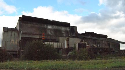 Un b&acirc;timent de l'usine Arcelor Mittal de Gandrange (Moselle), mise &agrave; l'arr&ecirc;t le 31 mars 2009 par le groupe sid&eacute;rurgique. (CITIZENSIDE.COM / AFP)