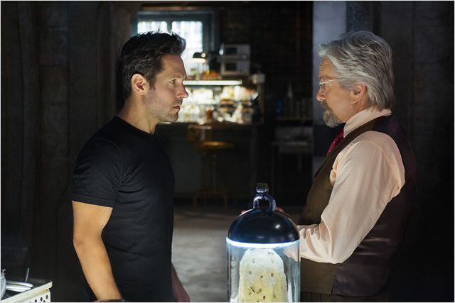 Paul Rudd et Michael Douglas dans "AntMan" de Payton Reed
 (The Walt Disney Company France )