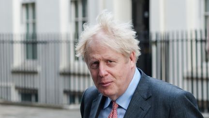 Le Premier ministre britannique Boris Johnson quitte Downing Street, à Londres, le 30 septembre 2020. (WIKTOR SZYMANOWICZ / NURPHOTO / AFP)