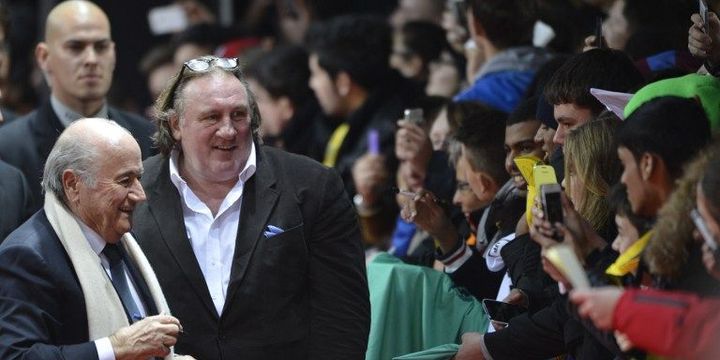 Joseph Blatter et Gérard Depardieu à Zurich
 (AFP PHOTO / FABRICE COFFRINI)