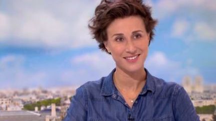 Noémie Caillault raconte avec humour son cancer