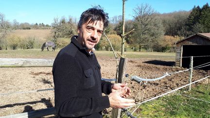 Jean-Marc Ducourtioux, à Saint-Amand-Magnazeix en Haute-Vienne, le 18 février 2019. (SANDRINE ETOA-ANDEGUE / RADIO FRANCE)