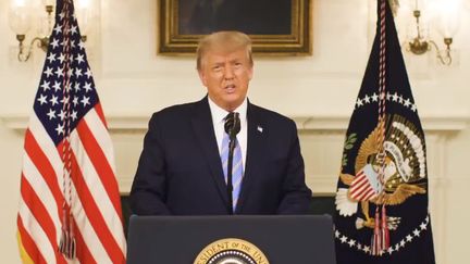 Donald Trump dans sa vidéo postée sur Twitter le 7 janvier 2021. (DONALD TRUMP / TWITTER)