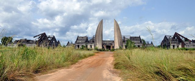 Les ruines du Centre international des civilisations bantoues à Libreville  (DR/Capture d&#039;écran FTV)