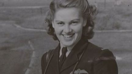 Joy Lofthouse, 93 ans, ex-femme pilote de la Royal Air Force