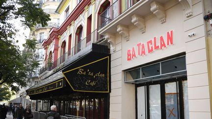 La façade du Bataclan le 27 octobre 2016.
 (MARTIN BUREAU / AFP)