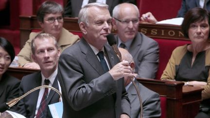 Le Premier ministre, Jean-Marc Ayrault, lors des questions au gouvernement &agrave; l'Assembl&eacute;e nationale, le 1er octobre 2013.&nbsp; (JACQUES DEMARTHON / AFP)