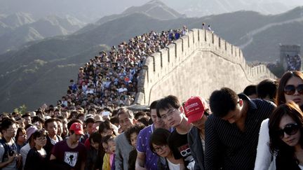 Embouteillage sur la Grande muraille de Chine pendant la semaine d'or, les cong&eacute;s accord&eacute;s par le gouvernement chinois, le 3 octobre 2012. (AFP)