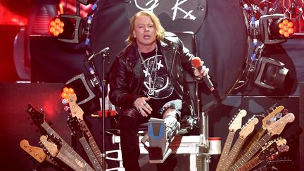 Axl Rose des Guns N'Roses, à Coachella en Californie, le 16 avril 2016. (KEVIN WINTER / GETTY IMAGES / AFP)