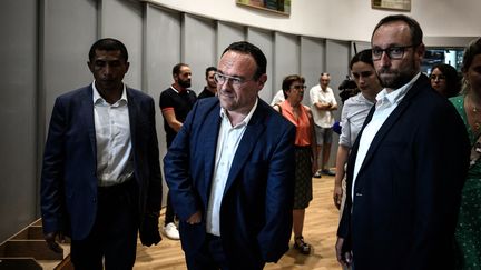 Le ministre des Solidarités, Damien Abad,&nbsp;à&nbsp;Oyonnax (Ain), lors du second tour des élections législatives, le 19 juin 2022. (JEFF PACHOUD / AFP)