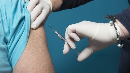 La vaccination obligatoire du personnel soignant pourrait faire reculer l'épidémie de grippe. (DAVID ADEMAS / MAXPPP)