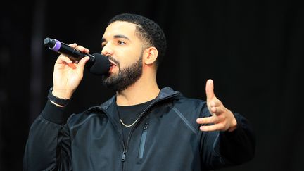 Le chanteur Drake en tournée à Toronto (Canada), le 12 juillet 2017. (VAUGHN RIDLEY / GETTY IMAGES NORTH AMERICA / AFP)