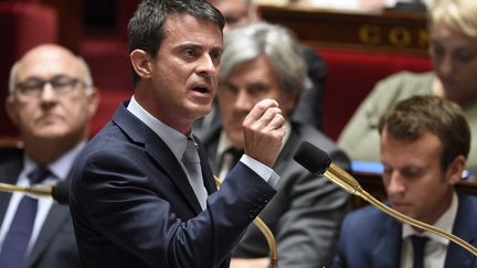 Manuel Valls devant les d&eacute;put&eacute;s, lors des questions au gouvernement, le&nbsp;30 juin 2015, &agrave; l'Assembl&eacute;e nationale. (MARTIN BUREAU / AFP)