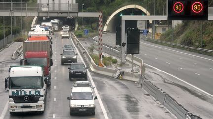 Aujourd'hui, 65% du parc automobile fran&ccedil;ais est &eacute;quip&eacute; en diesel. (STEPHANE DANNA / AFP)