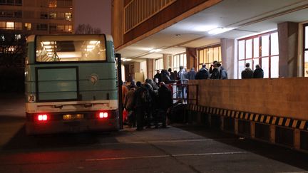 Un bus de la RATP, &agrave; Paris, le 27 f&eacute;vrier 2012. (JACQUES DEMARTHON / AFP)