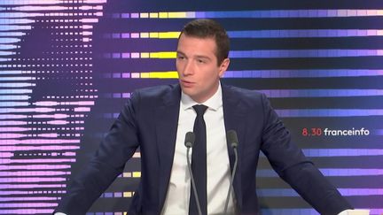 Jordan Bardella, eurodéputé, président par intérim du Rassemblement national, était mardi 12 juillet l’invité du 8h30 franceinfo.&nbsp; (FRANCEINFO / RADIOFRANCE)