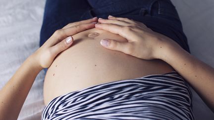 Selon Le Parisien, samedi 7 mai 2016, l'AP-HP va mener une étude pour inciter les femmes enceintes à arrêter de fumer.&nbsp; (ANNE-SOPHIE BOST / ALTOPRESS / AFP)