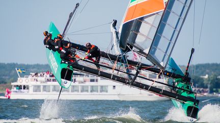 Le catamaran Groupama à l'entraînement