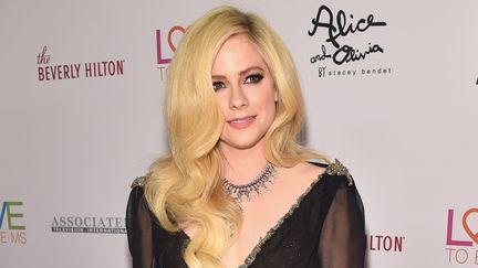 La chanteuse Avril Lavigne, le 20 avril 2018 à Beverly Hills (Etats-Unis). (ALBERTO E. RODRIGUEZ / GETTY IMAGES / AFP)