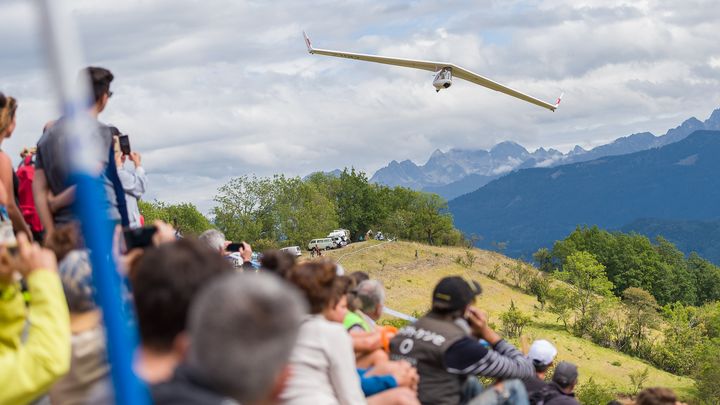 Durant La Coupe Icare, les futurs pilotes pourront se renseigner sur les disciplines aériennes, rencontrer les écoles, nouer des relations parmi d’autres pratiquants, tandis que les plus jeunes oisillons pourront s’initier à l’aéronautique à travers les nombreuses activités ludiques de Icare Mômes... de quoi susciter des vocations&nbsp;! (BENOIT AUDIGÉ)