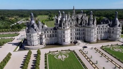 JO 2024 : la flamme olympique au château de Chambord