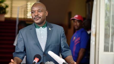 Le pr&eacute;sident burundais Pierre Nkurunziza s'exprime depuis son palais &agrave;&nbsp;Bujumbura, le 17 mai 2015. (CARL DE SOUZA / AFP)