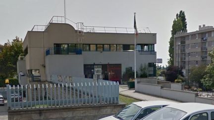 Le commissariat de Garges-l&egrave;s-Gonesse a &eacute;t&eacute; r&eacute;nov&eacute; par six jeunes de quartiers sensibles. (GOOGLE STREETVIEW)