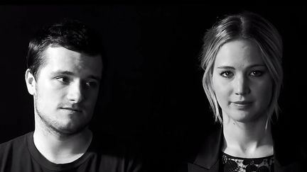 Les acteurs Josh Hutcherson et Jennifer Lawrence dans la vidéo de campagne sur le virus Ebola (29 décembre 2014)
 (Capture image Youtube)