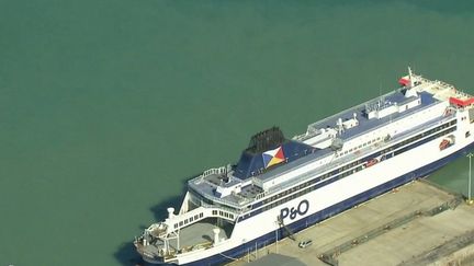 Ferry : la compagnie P&amp;O licencie 800 marins dans une vidéo (FRANCE 2)