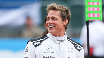 L'acteur américain Brad Pitt est apparu le 9 juillet dans la peau d'un pilote de F1 de l'équipe fictive Apex APXGP pour une fiction produite par Apple Studios et Bruckheimer Films 2023, lors du Grand Prix britannique de Formule 1 Aramco 2023 sur le circuit de Silverstone, à Silverstone, au Royaume-Uni. (ANTONIN VINCENT / ANTONIN VINCENT)