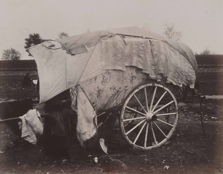 Eugène Atget (1857-1927), Porte de Choisy. Zoniers. 1913, Série Paris Pittoresque, acquisition auprès de l&#039;auteur en 1915
 (BnF, Estampes et photographie)