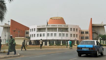 Dans les rues de Bissau, la capitale de Guin&eacute;e-Bissau, le 19 mars 2012. (ISSOUF SANOGO / AFP)