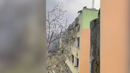 Guerre en Ukraine : une maternité bombardée à Marioupol