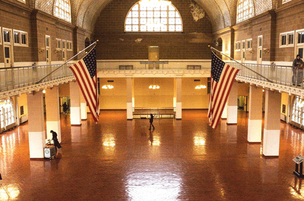 Ellis Island, la machine à remonter le temps. (GEO)