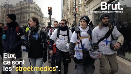 Ils sont les premiers à porter secours aux blessés dans les manifestations. Eux, ce sont les "street medics".