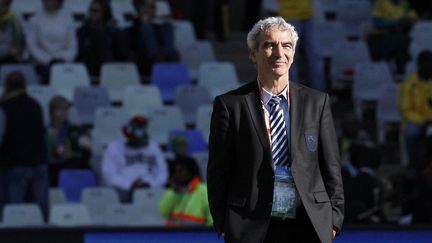 Raymond Domenech, ancien s&eacute;lectionneur de l'&eacute;quipe de France, avant la rencontre contre l'Afrique du Sud, lors de la coupe du Monde de football, le 22 juin 2010.&nbsp; (IVAN ALVARADO / REUTERS )