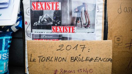 Les affiches de publicité Yves Saint Laurent ont crée la polémique. (MAXPPP)
