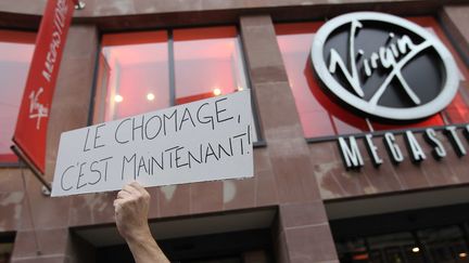 Des employ&eacute;s du Virgin Megastore de Strasbourg (Bas-Rhin) font gr&egrave;ve, le 9 janvier 2013.&nbsp; (G. VARELA / 20 MINUTES / SIPA)