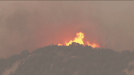 États-Unis : un mégafeu hors de contrôle en Californie