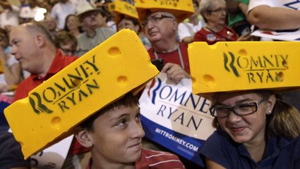 Des sympatisants r&eacute;publicains patientent avant l'intervention de Paul Ryan, le candidat &agrave; la vice-pr&eacute;sidence,&nbsp;Janesville (Wisconsin), le 27 ao&ucirc;t 2012. (MARY ALTAFFER / AP / SIPA)