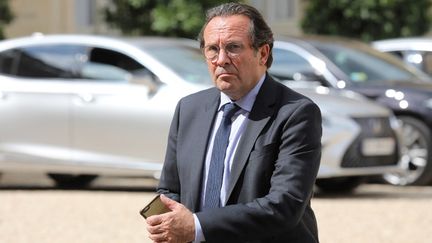 Le président du conseil départemental des Yvelines, Pierre Bédier, à l'Elysée le 31 mai 2018. (LUDOVIC MARIN / AFP)